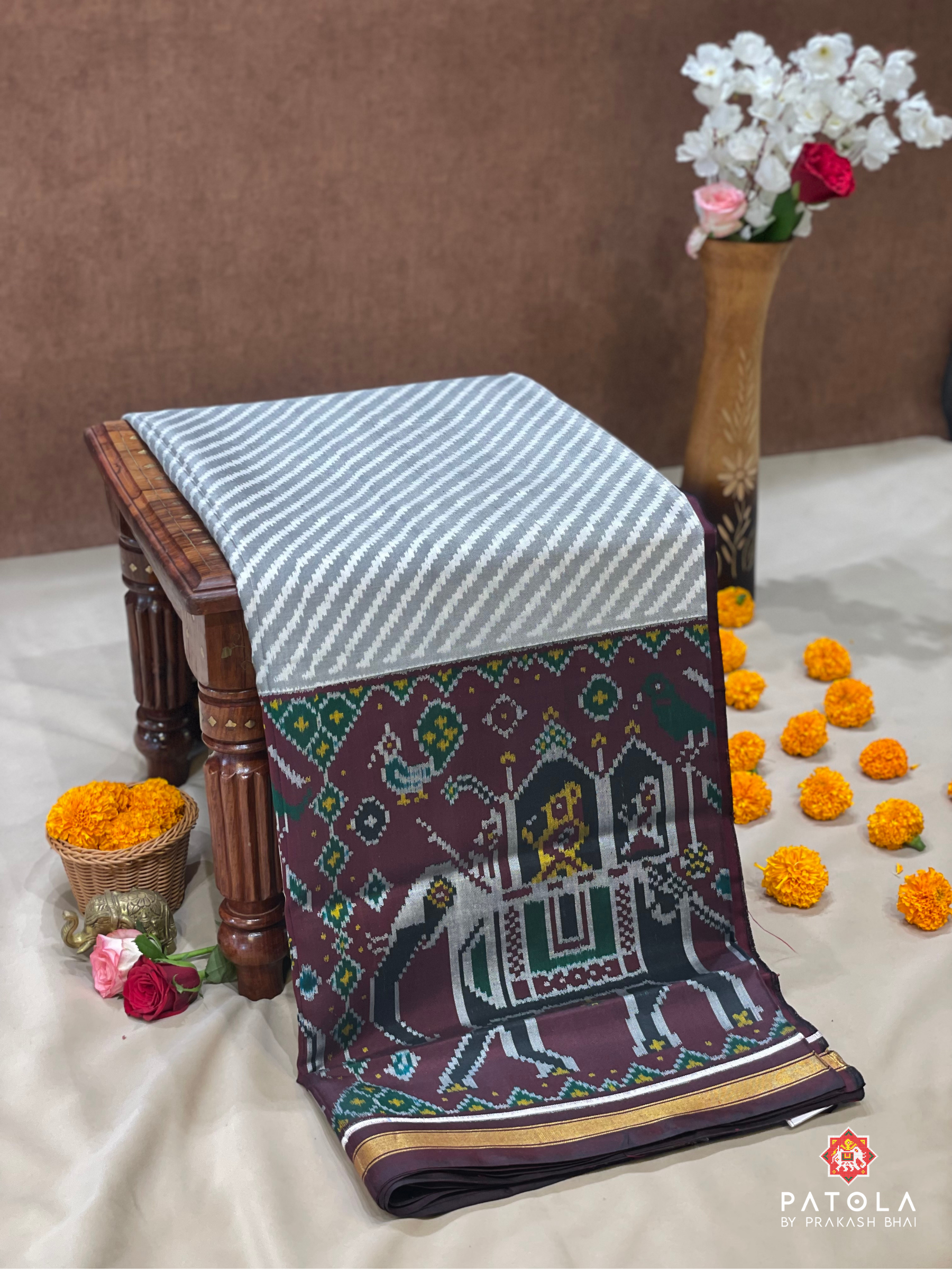 Elephent Scut Border With Laheriya Design Semi Double Ikat Patola Saree